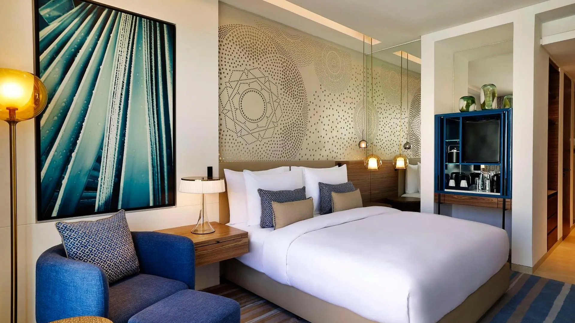 Tumbi West Palm Beach Hotel Dubai,Tapestry Collection Hilton