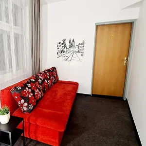 thai-sun-hostel.praguehotelsweb.com/