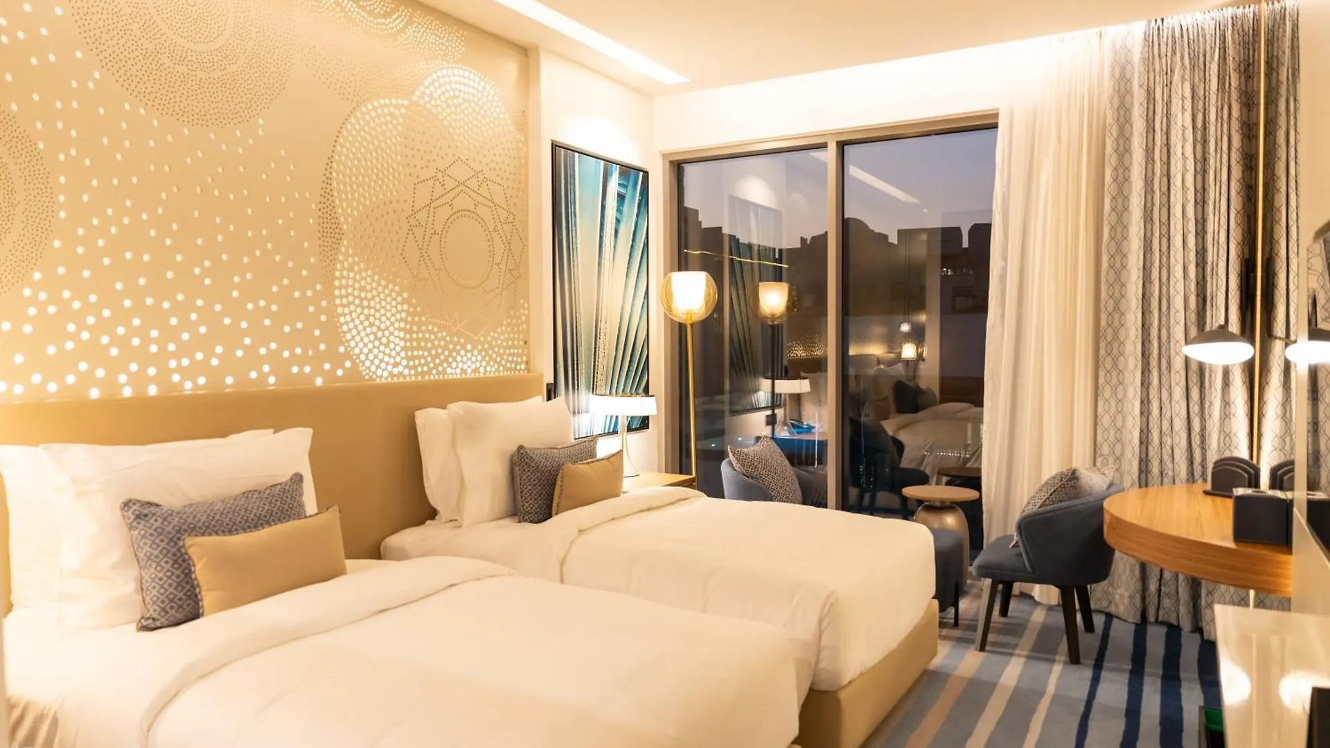 Tumbi West Palm Beach Hotel Dubai,Tapestry Collection Hilton 4*, 迪拜