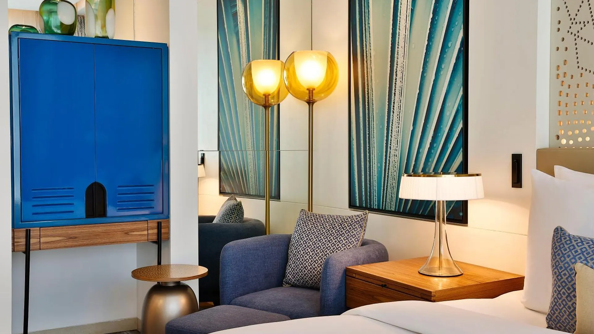 Tumbi West Palm Beach Hotel Dubai,Tapestry Collection Hilton 4*, Dubai Vereinigte Arabische Emirate