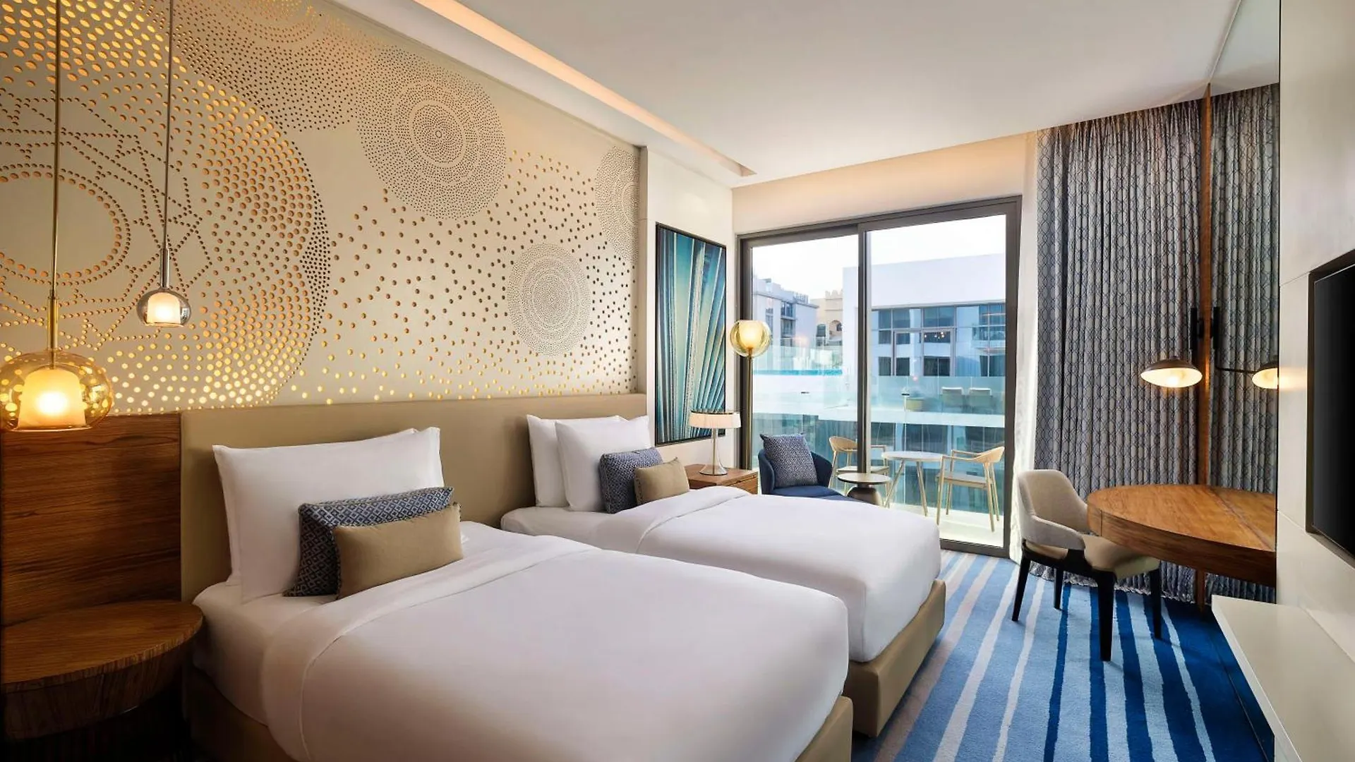 Tumbi West Palm Beach Hotel Dubai,Tapestry Collection Hilton