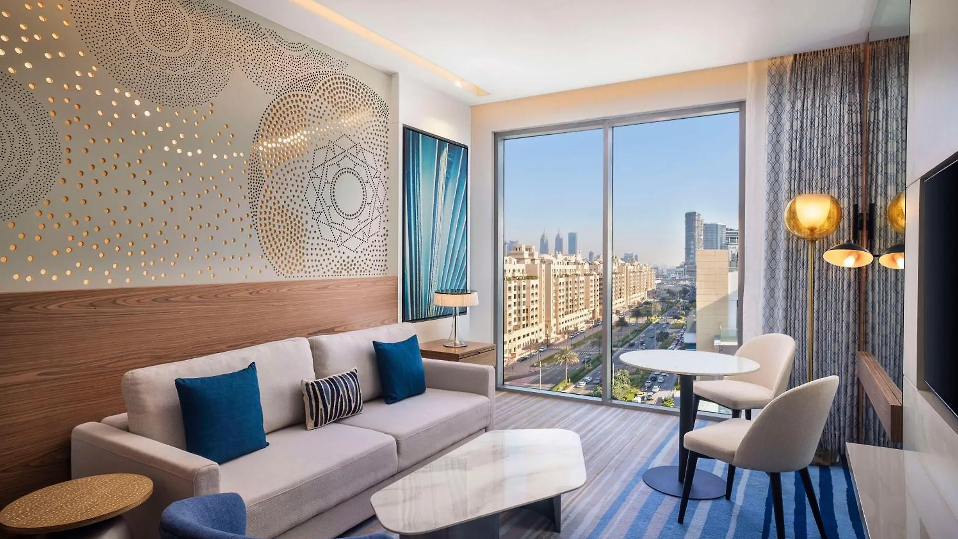 Tumbi West Palm Beach Hotel Dubai,Tapestry Collection Hilton 4*, Dubai